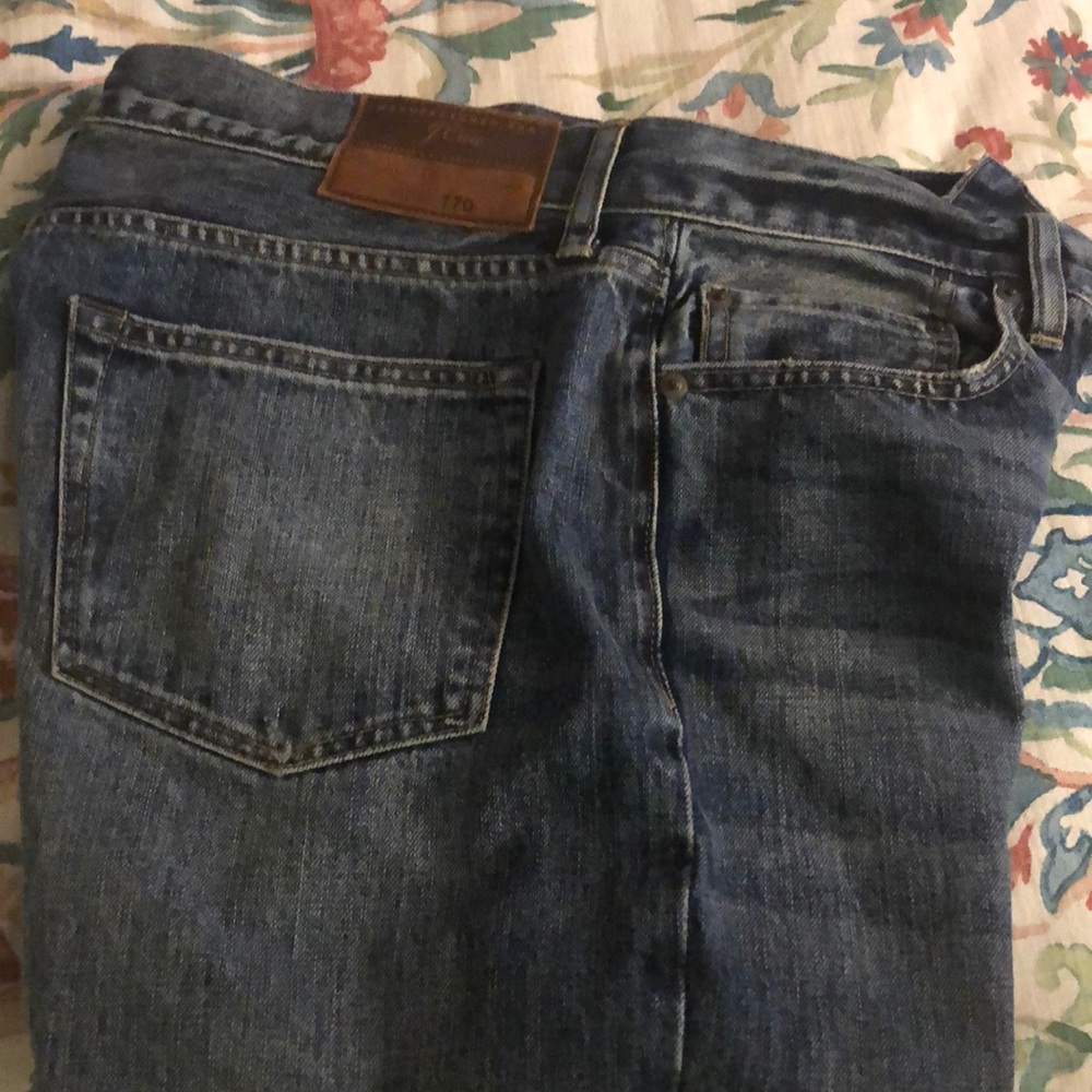 J Crew Men’s 770 jeans Waist 33/ length 29